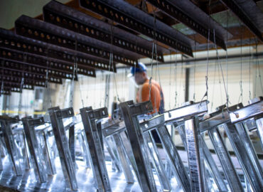 Zabezpieczenie przed korozją w galanterii metalowej - rola powłok galwanicznych