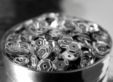 Galanteria metalowa na zamówienie – od pomysłu do gotowego elementu